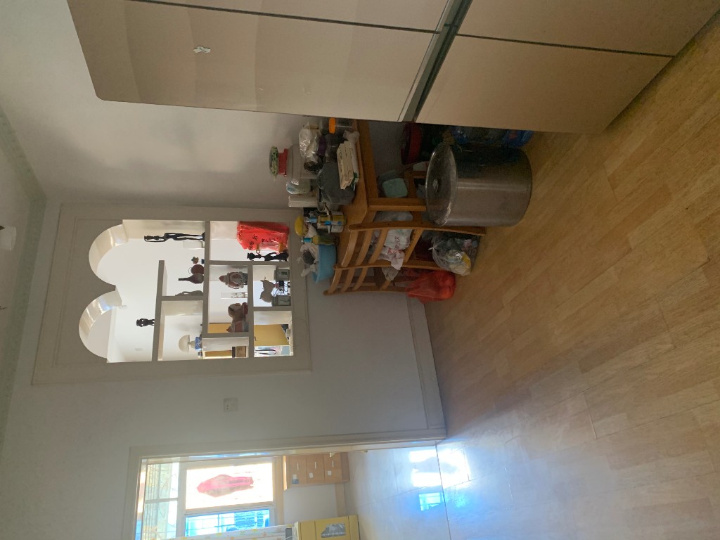 房管局单位房 3室2厅1卫 75.8万 房管局单位房 3室2厅1卫 75.8万客厅