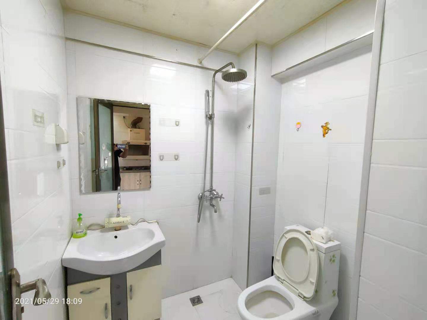 蓝山公馆  1室0厅1卫   2200.00元/月室内图
