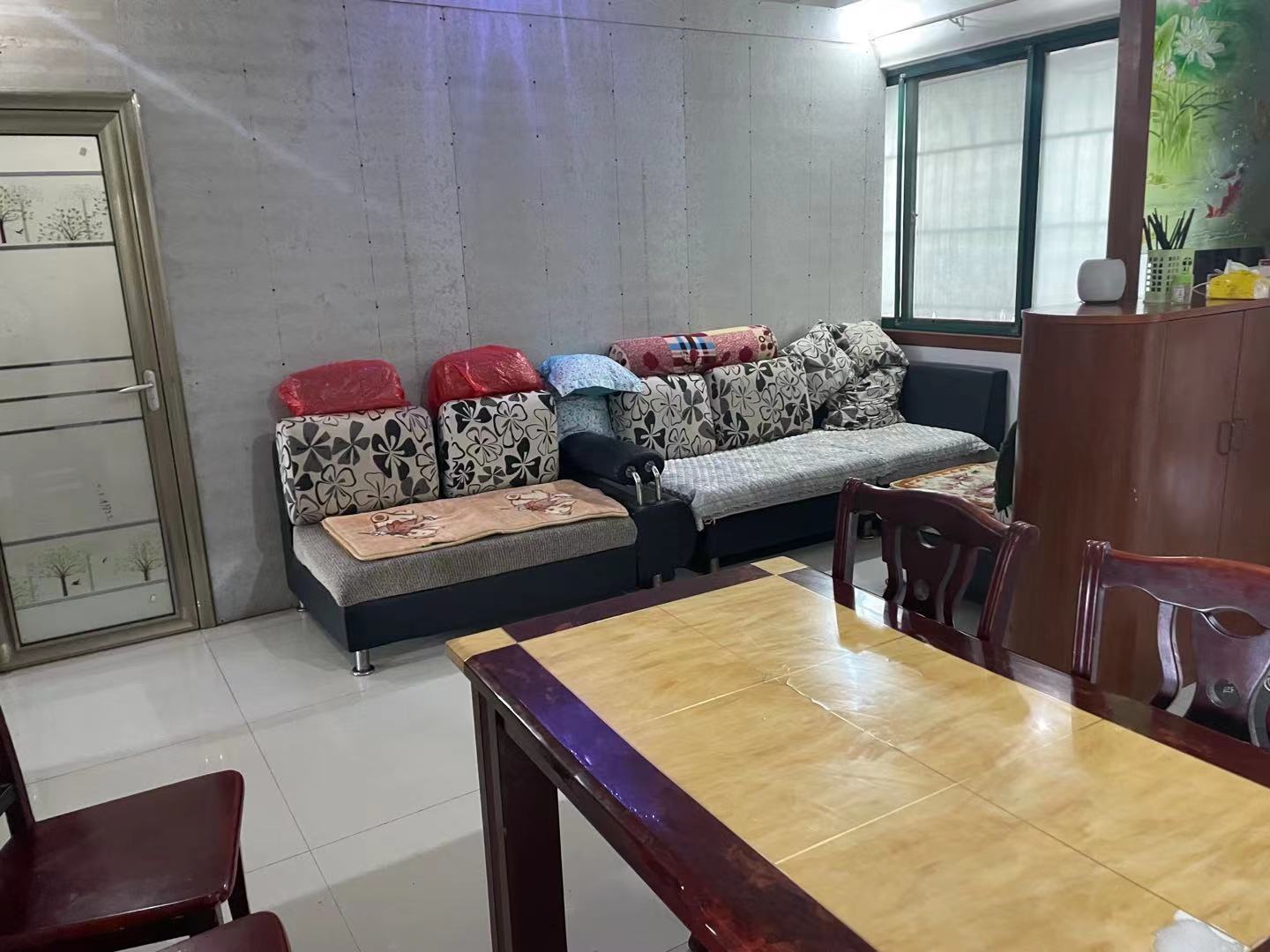 凤凰义乌城(兹丘凤凰城) 4室2厅1卫 2000.0元/月 凤凰义乌城(兹丘凤凰城) 4室2厅1卫 2000.0元/月室内图