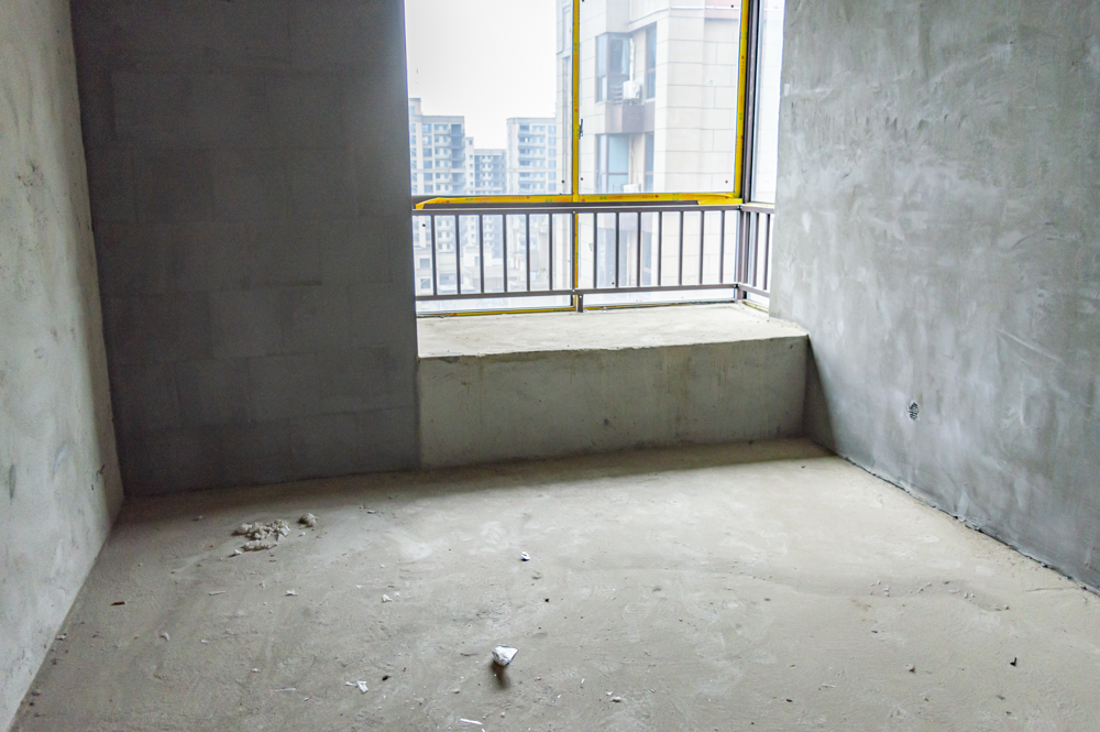 铂金汉宫  4室2厅2卫    72.8万客厅