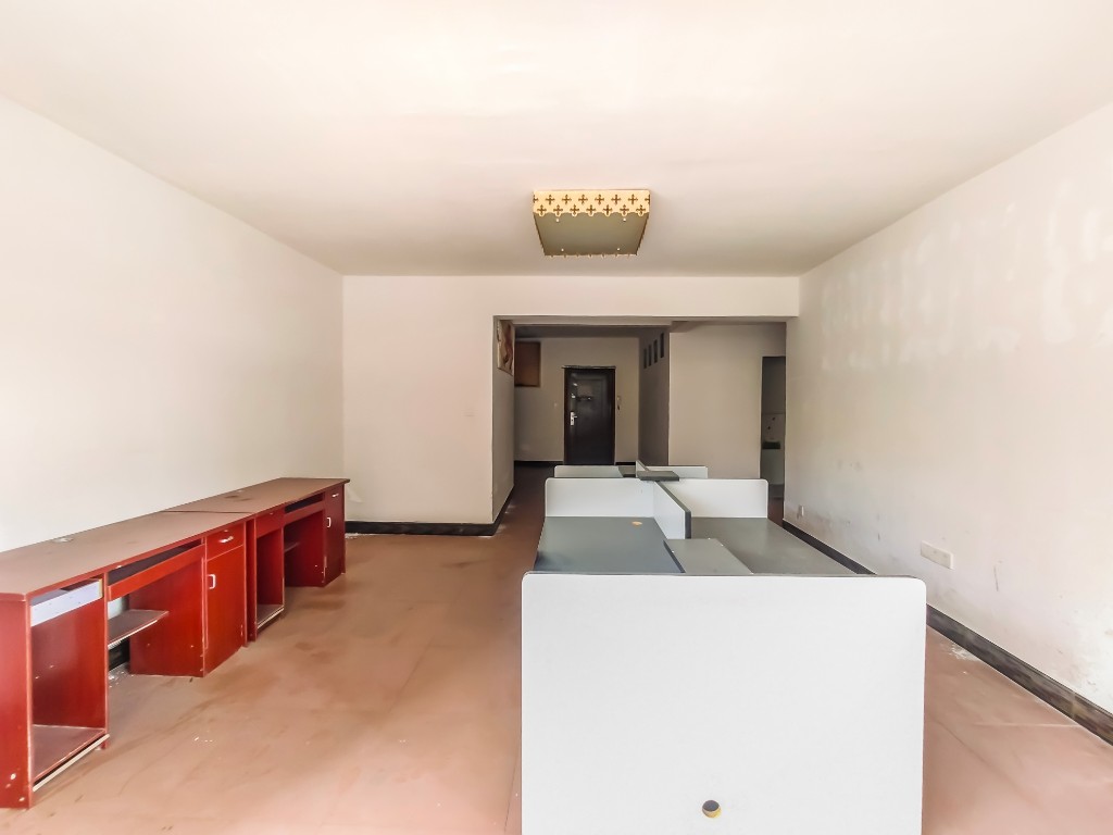 时代广场  3室2厅2卫    70.0万 时代广场  3室2厅2卫    70.0万客厅