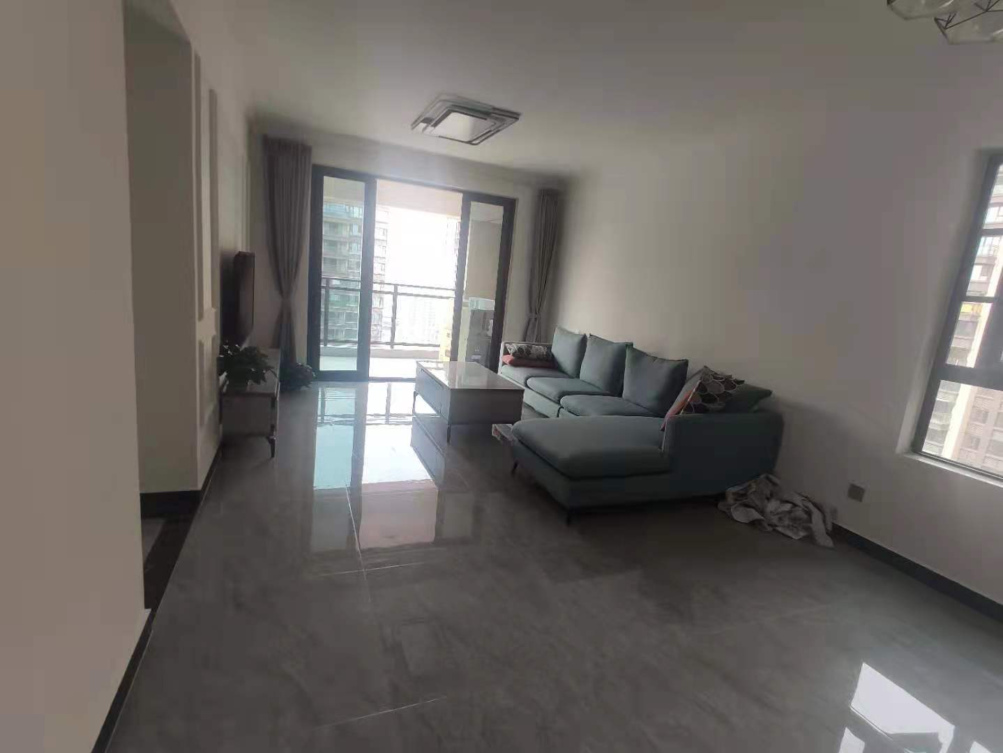 北辰南湖香麓  3室1厅1卫    2600.0元/月 北辰南湖香麓  3室1厅1卫    2600.0元/月室内图