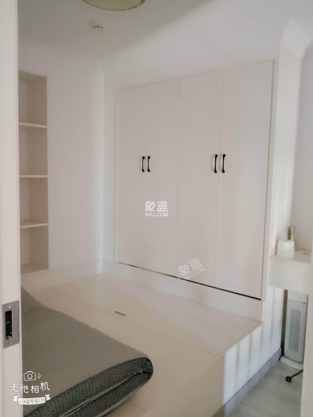 香格里拉 2室2厅1卫 1800.0元/月 香格里拉 2室2厅1卫 1800.0元/月室内图