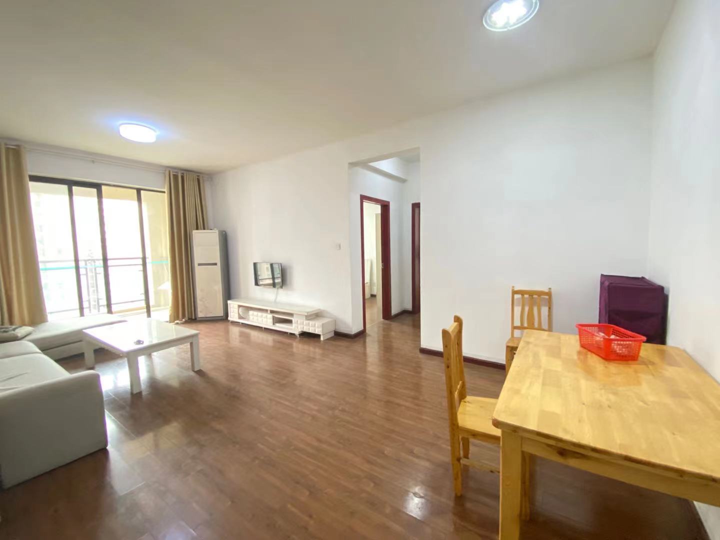 远大中央公园一期  2室2厅1卫    2000.0元/月室内图