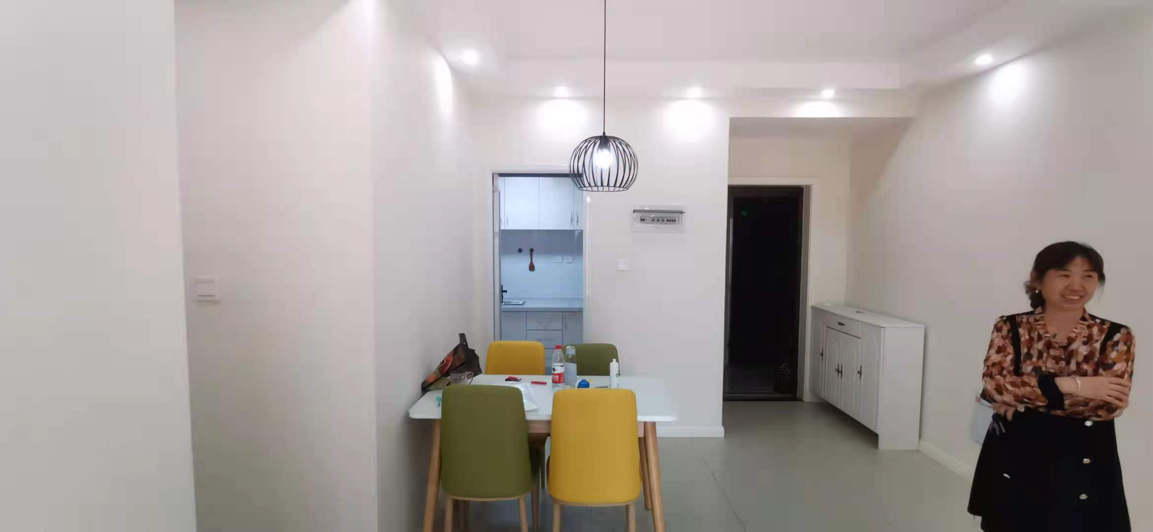 南湖逸家  3室2厅1卫    2400.0元/月 南湖逸家  3室2厅1卫    2400.0元/月室内图