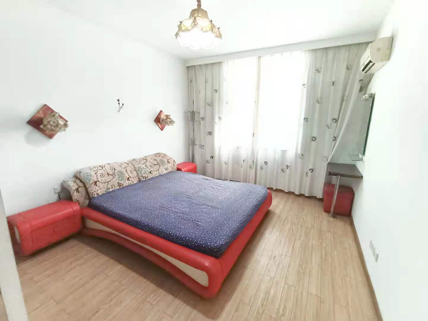 颐园小区  3室2厅2卫    65.0万 颐园小区  3室2厅2卫    65.0万卧室