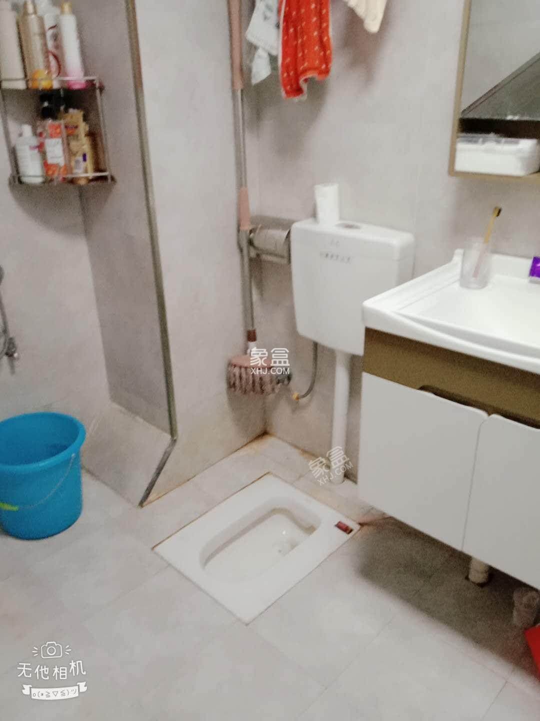 香格里拉 2室2厅1卫 1800.0元/月 香格里拉 2室2厅1卫 1800.0元/月室内图