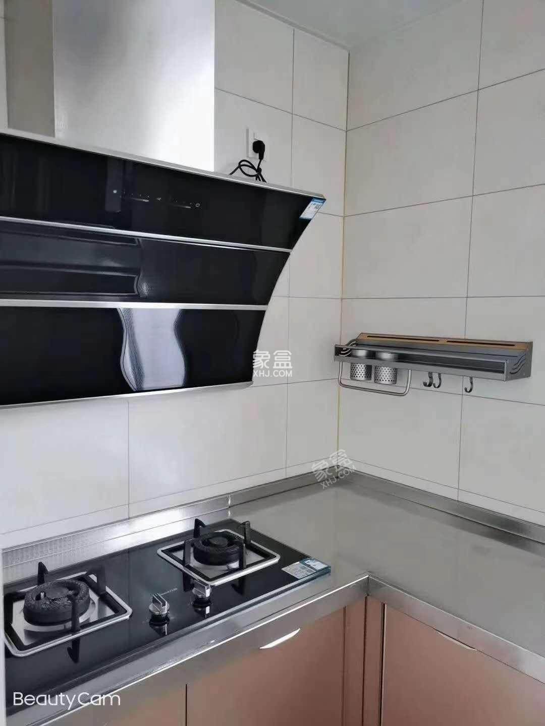 香格里拉 2室2厅1卫 1800.0元/月 香格里拉 2室2厅1卫 1800.0元/月室内图