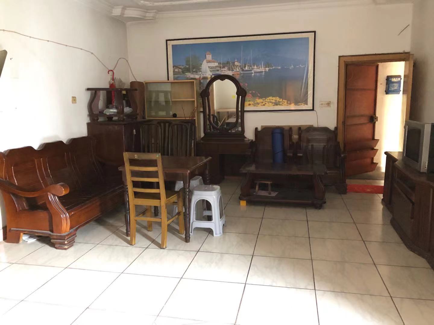 中医院宿舍  2室2厅1卫    1100.0元/月 中医院宿舍  2室2厅1卫    1100.0元/月室内图