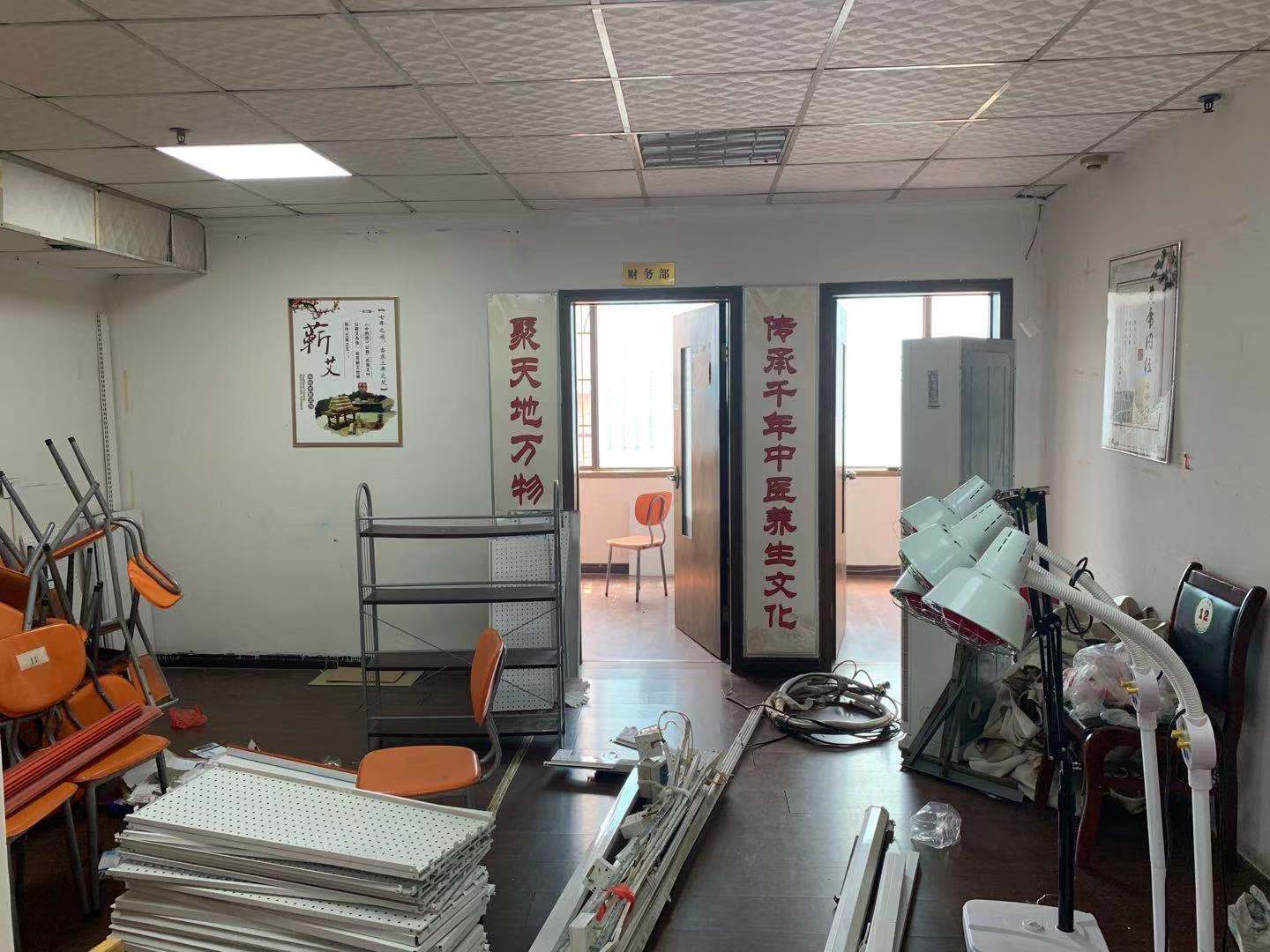 新富城 3室1厅0卫 3100.0元/月 新富城 3室1厅0卫 3100.0元/月室内图