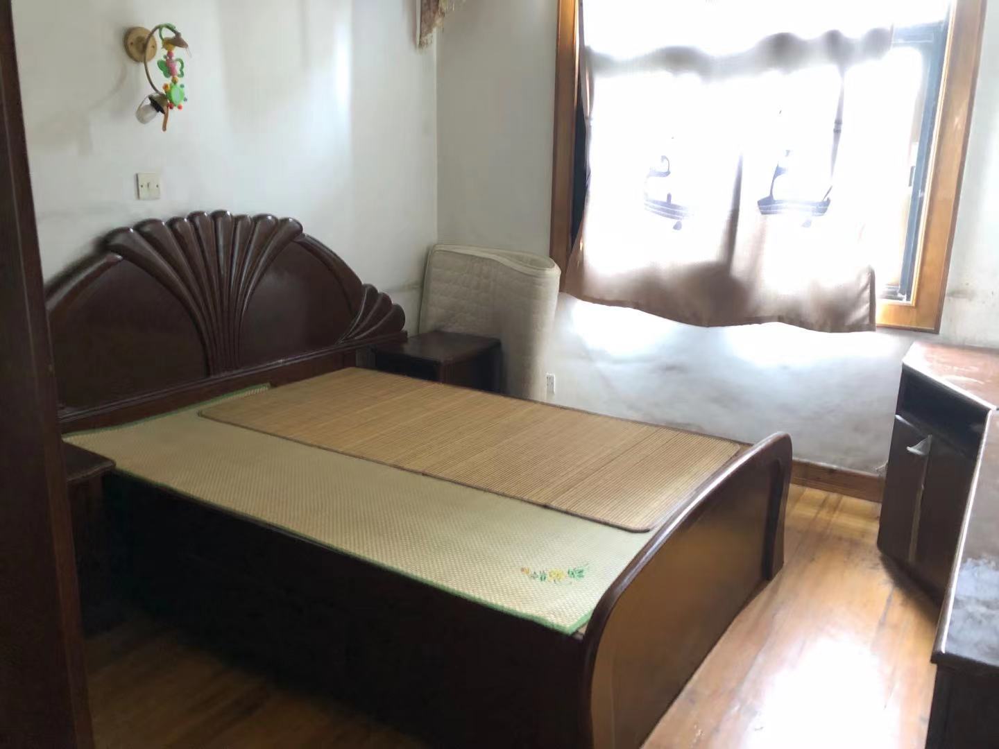 中医院宿舍  2室2厅1卫    1100.0元/月 中医院宿舍  2室2厅1卫    1100.0元/月室内图