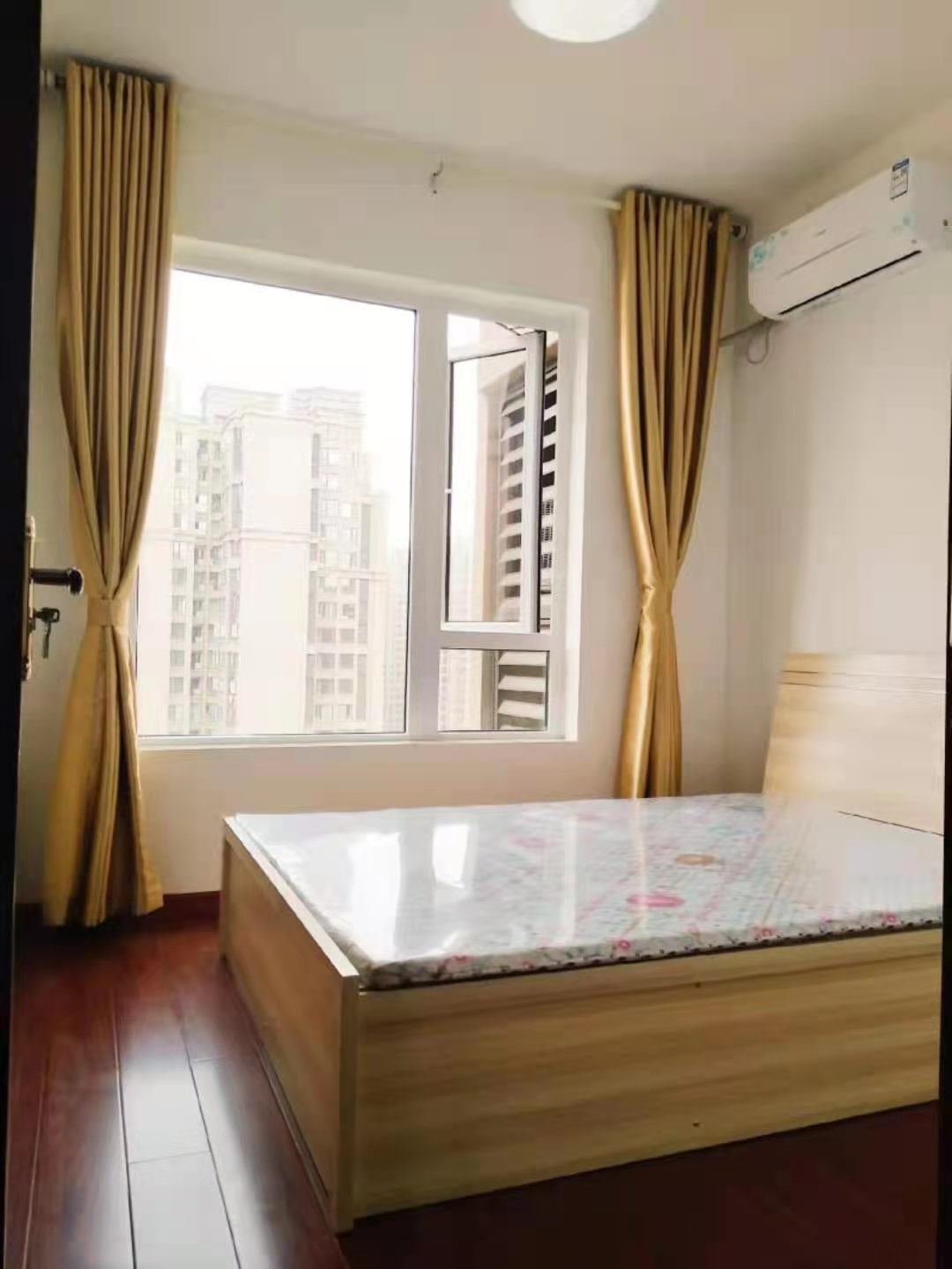 南湖逸家 3室1厅1卫 2300.0元/月 南湖逸家 3室1厅1卫 2300.0元/月室内图