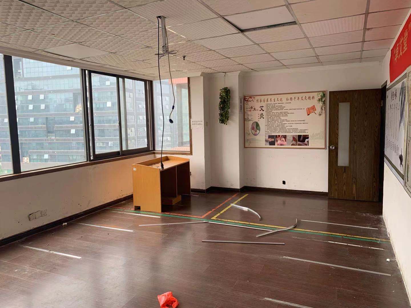 新富城  3室1厅0卫    3100.0元/月室内图