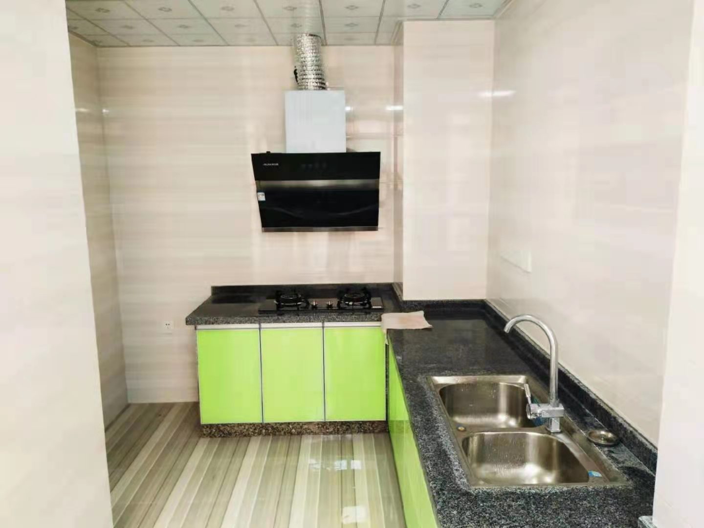 南湖逸家 3室1厅1卫 2300.0元/月 南湖逸家 3室1厅1卫 2300.0元/月室内图