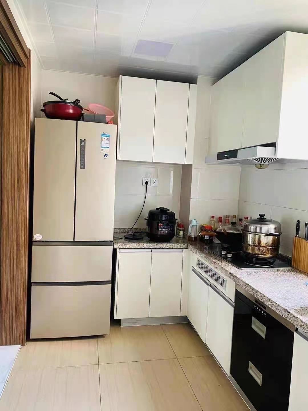 碧桂园 3室2厅2卫 100.0万 碧桂园 3室2厅2卫 100.0万客厅