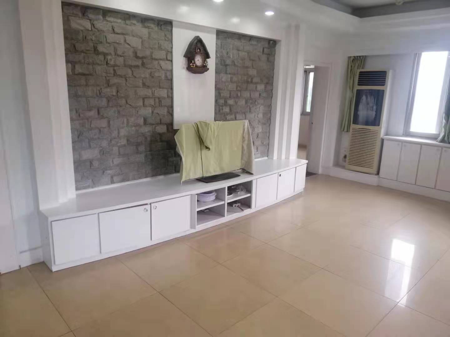 步行街土产公司宿舍 3室2厅2卫 2100.0元/月 步行街土产公司宿舍 3室2厅2卫 2100.0元/月室内图