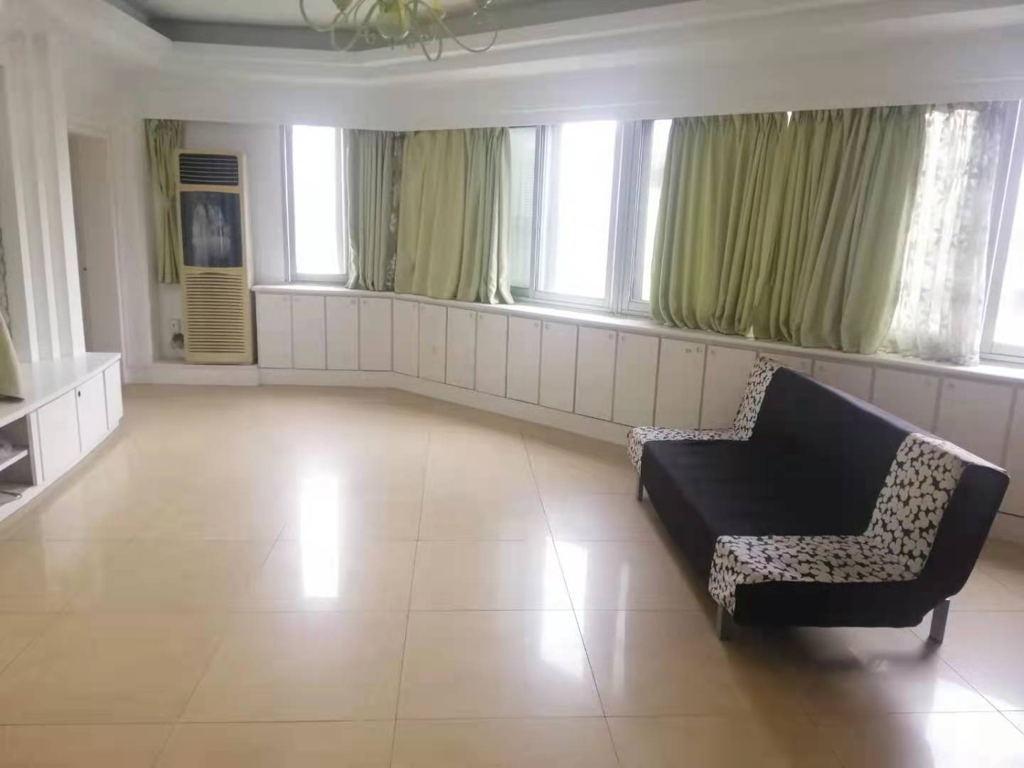 步行街土产公司宿舍 3室2厅2卫 2100.0元/月 步行街土产公司宿舍 3室2厅2卫 2100.0元/月室内图