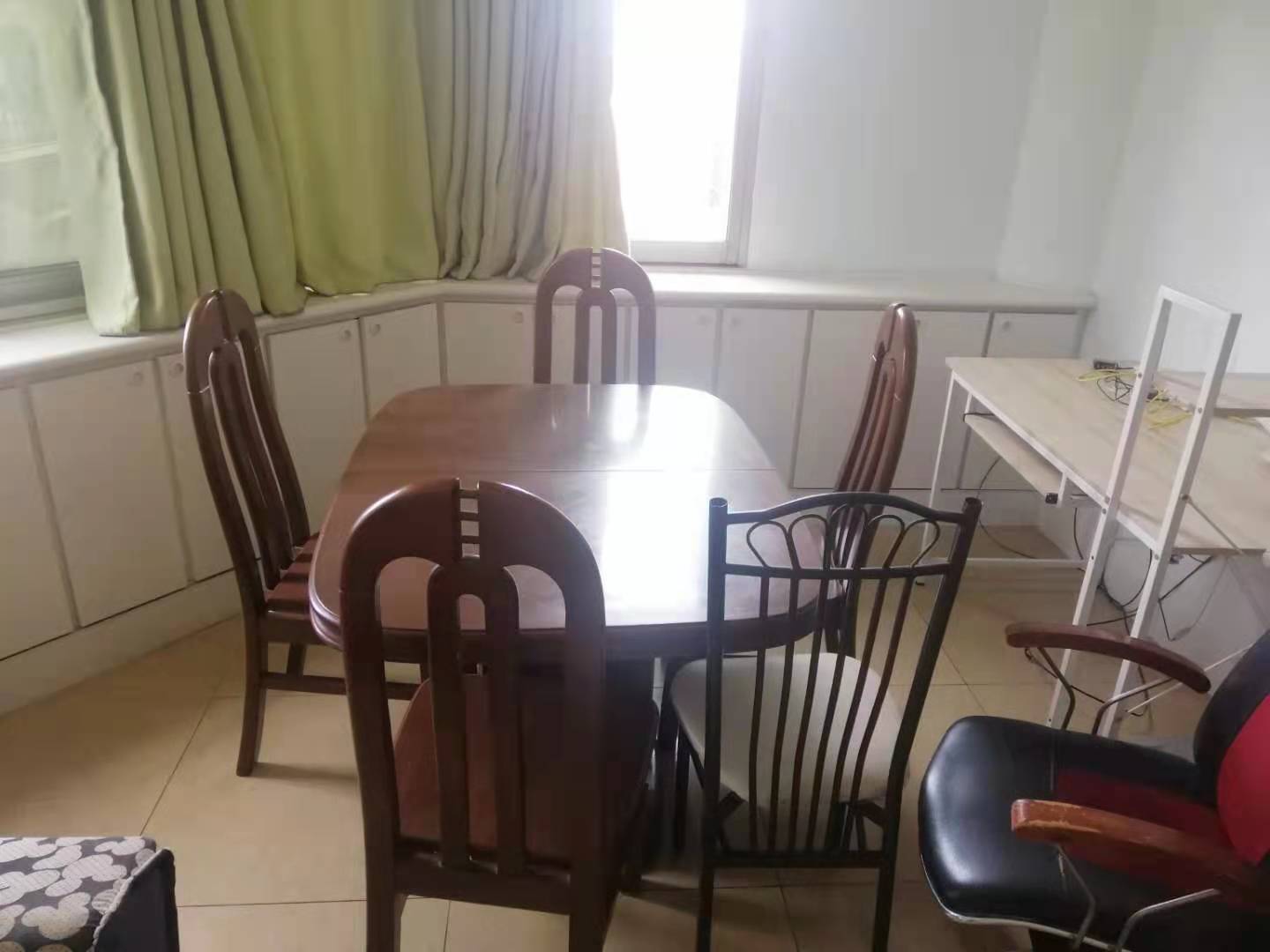 步行街土产公司宿舍 3室2厅2卫 2100.0元/月 步行街土产公司宿舍 3室2厅2卫 2100.0元/月室内图