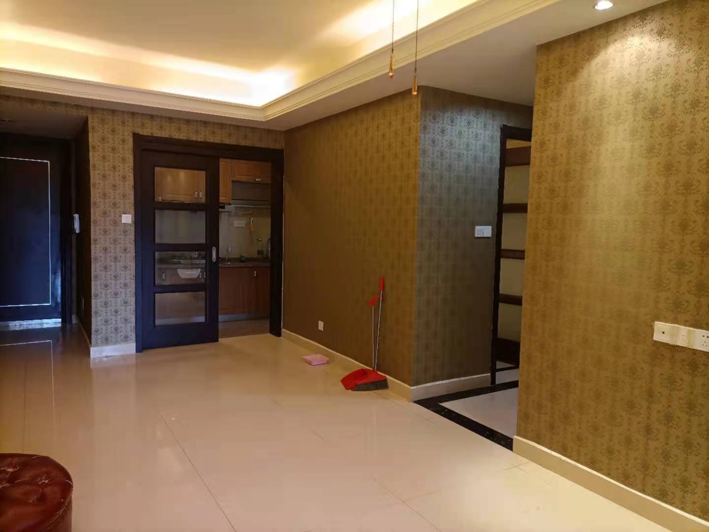 碧桂园 3室2厅1卫 65.0万 碧桂园 3室2厅1卫 65.0万客厅