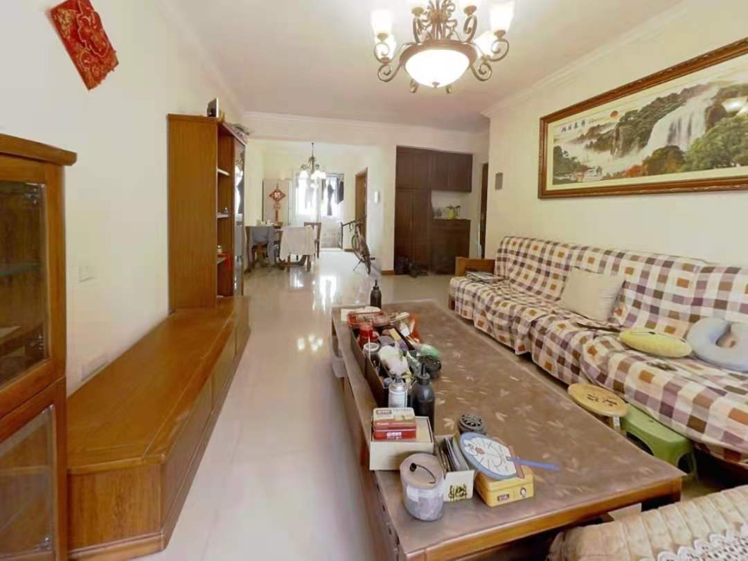 中海凯旋门  2室1厅1卫   245.00万客厅