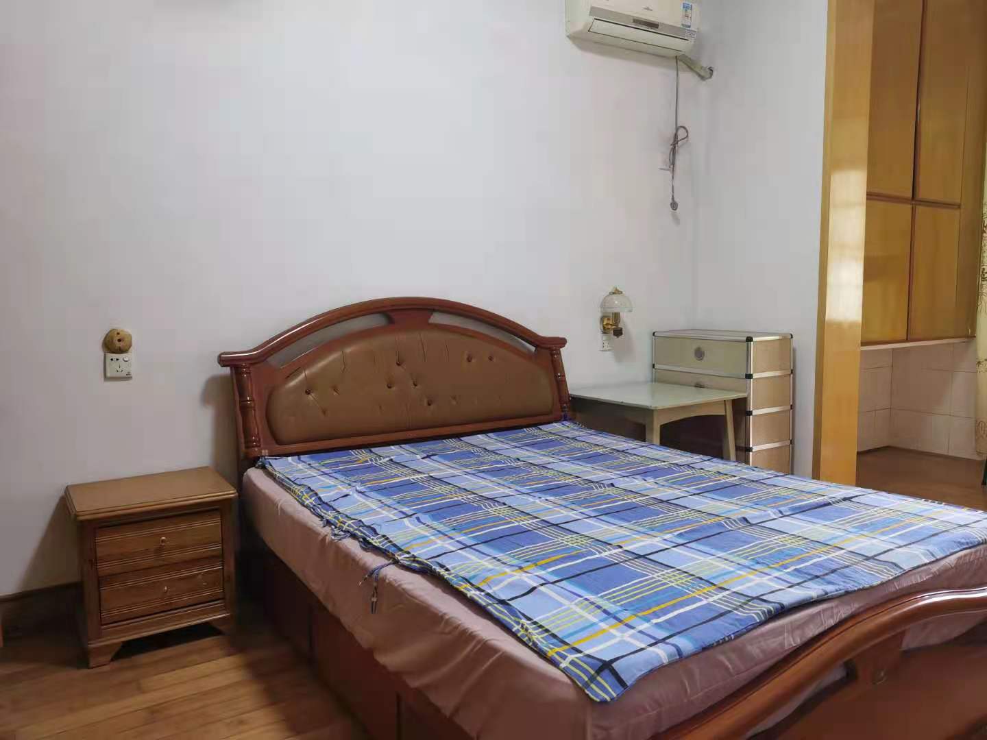 赫山区国税局家属楼  3室2厅2卫    1600.0元/月 赫山区国税局家属楼  3室2厅2卫    1600.0元/月室内图