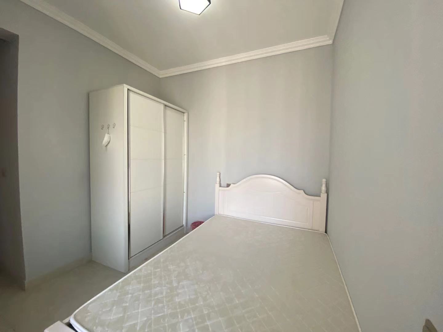 南湖春天  2室1厅1卫    1800.0元/月室内图