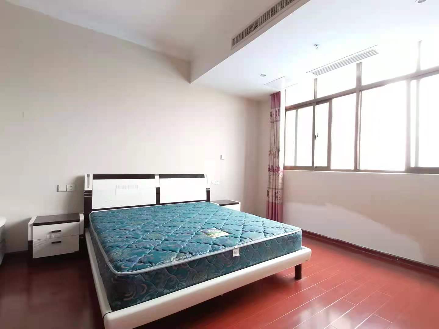 西湖公寓  1室1厅1卫   1100.00元/月室内图