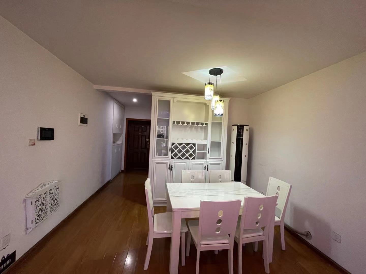 南湖国际4期 2室1厅1卫 2500.0元/月 南湖国际4期 2室1厅1卫 2500.0元/月室内图