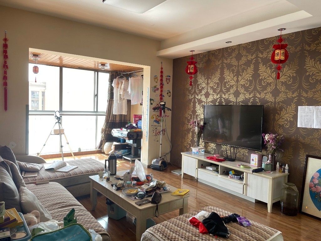 橙花风景  3室2厅1卫    2800.0元/月 橙花风景  3室2厅1卫    2800.0元/月