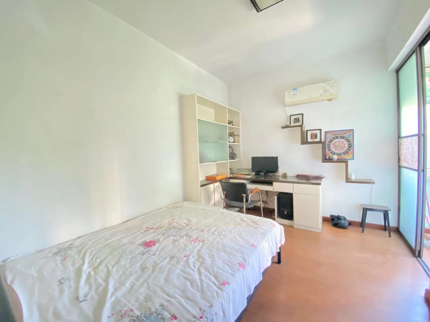 先锋小区 3室2厅1卫 1600.0元/月 先锋小区 3室2厅1卫 1600.0元/月室内图