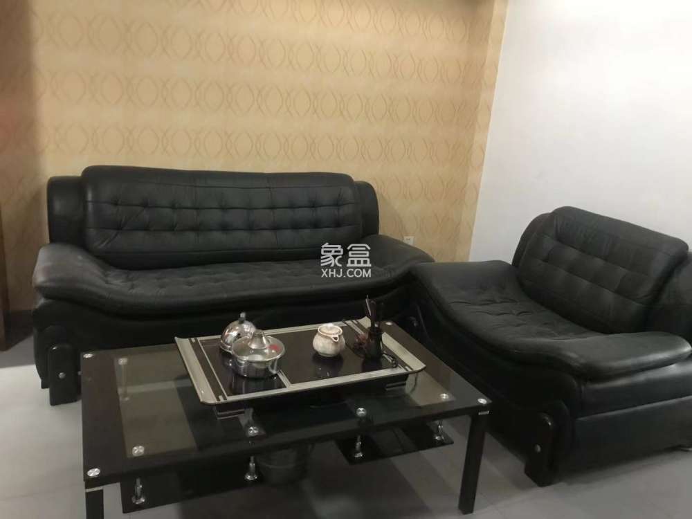佳宁娜小区（梓山湖小区）  3室2厅1卫   99.00万