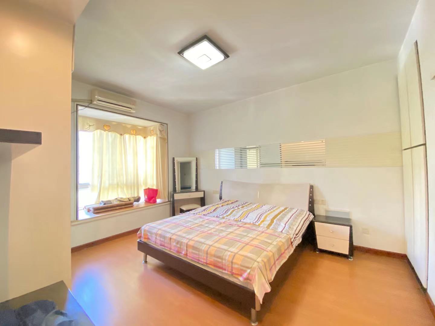 先锋小区 3室2厅1卫 1600.0元/月 先锋小区 3室2厅1卫 1600.0元/月室内图