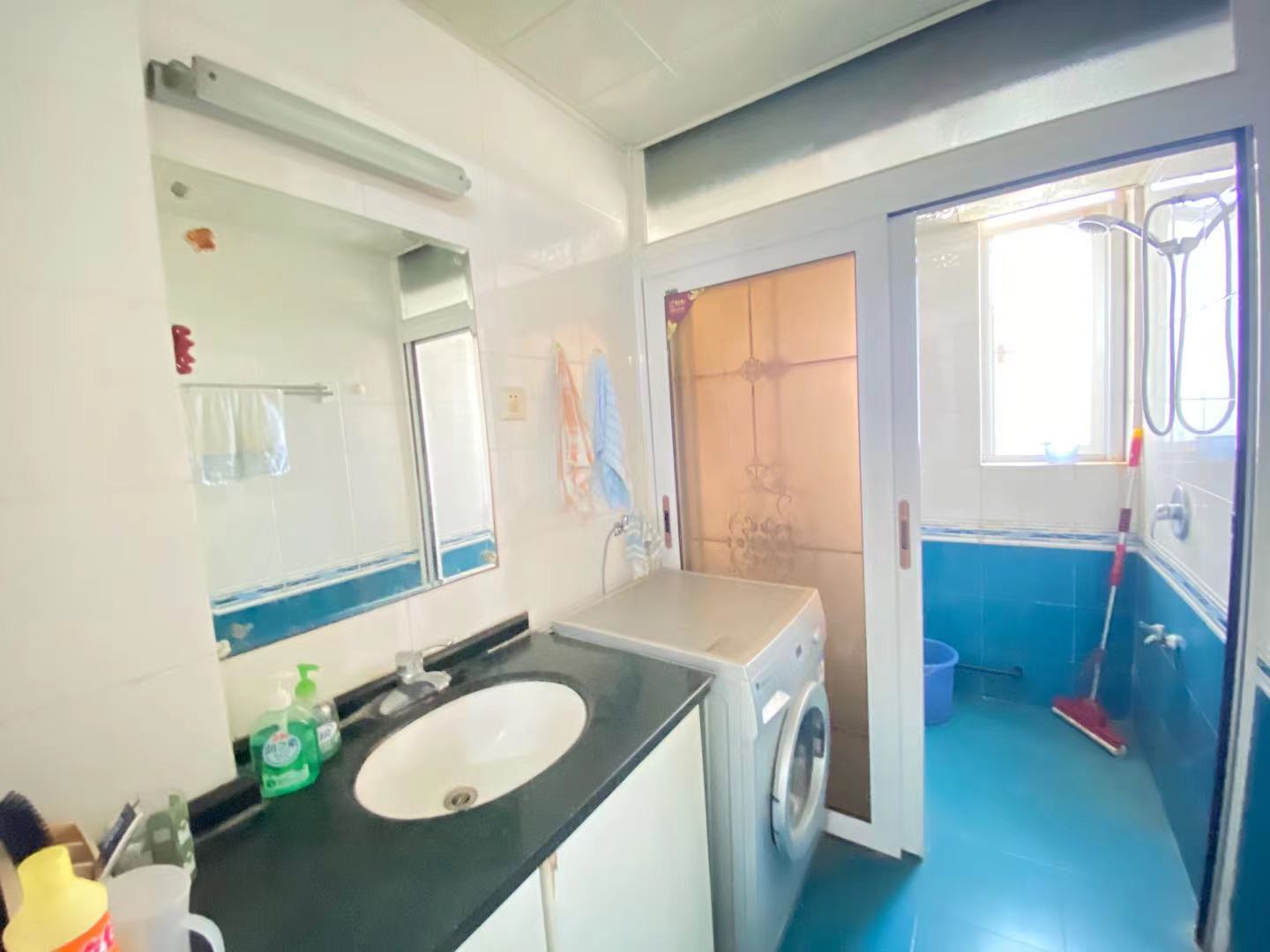 先锋小区 3室2厅1卫 1600.0元/月 先锋小区 3室2厅1卫 1600.0元/月室内图