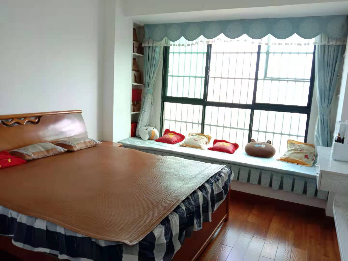 锦绣欣城  2室2厅1卫    66.8万 锦绣欣城  2室2厅1卫    66.8万卧室