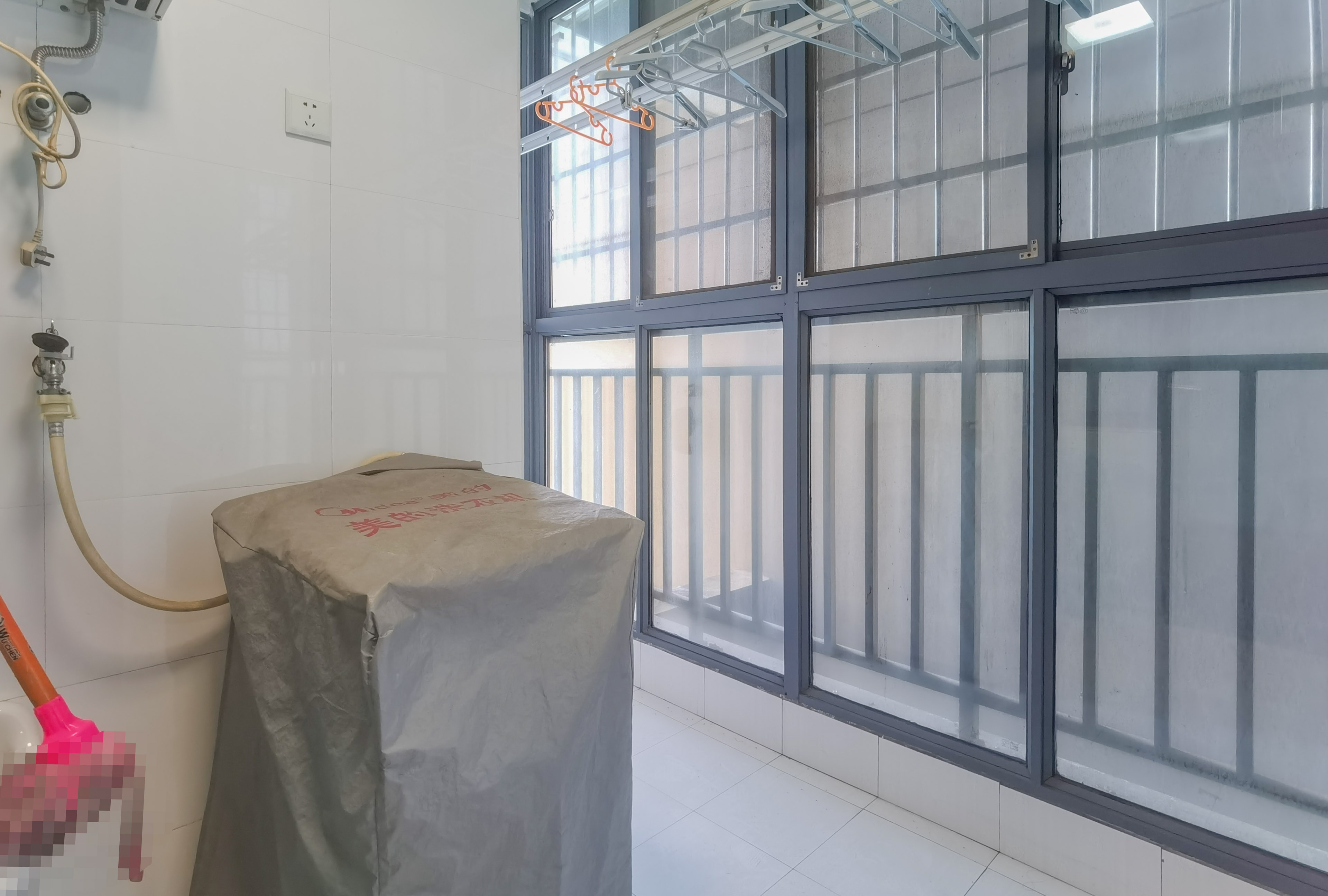 圣华名城建设北路110号 2室2厅1卫 49.0万 圣华名城建设北路110号 2室2厅1卫 49.0万客厅