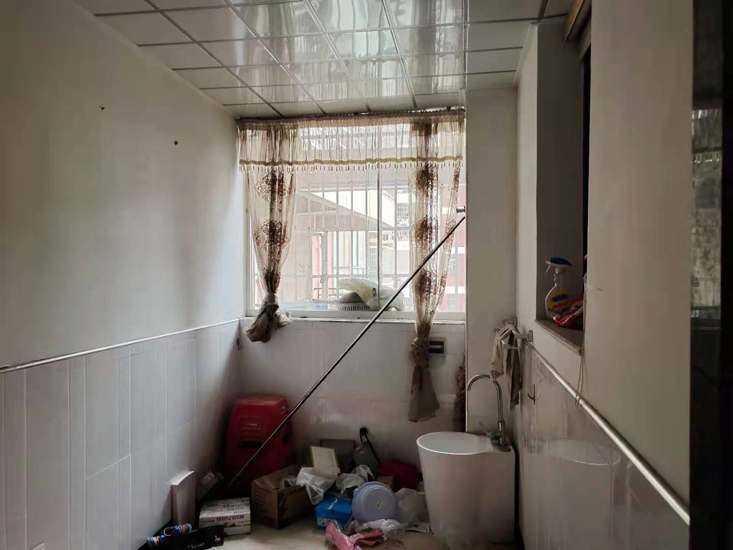 东方豪苑 3室2厅2卫 65.8万 东方豪苑 3室2厅2卫 65.8万客厅