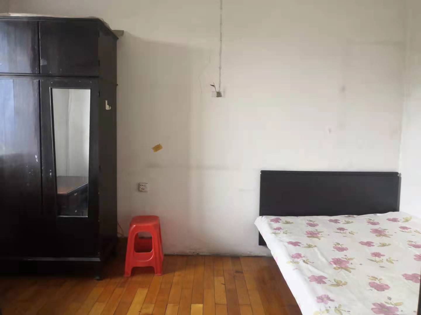 新华一村 2室1厅1卫 900.0元/月 新华一村 2室1厅1卫 900.0元/月室内图