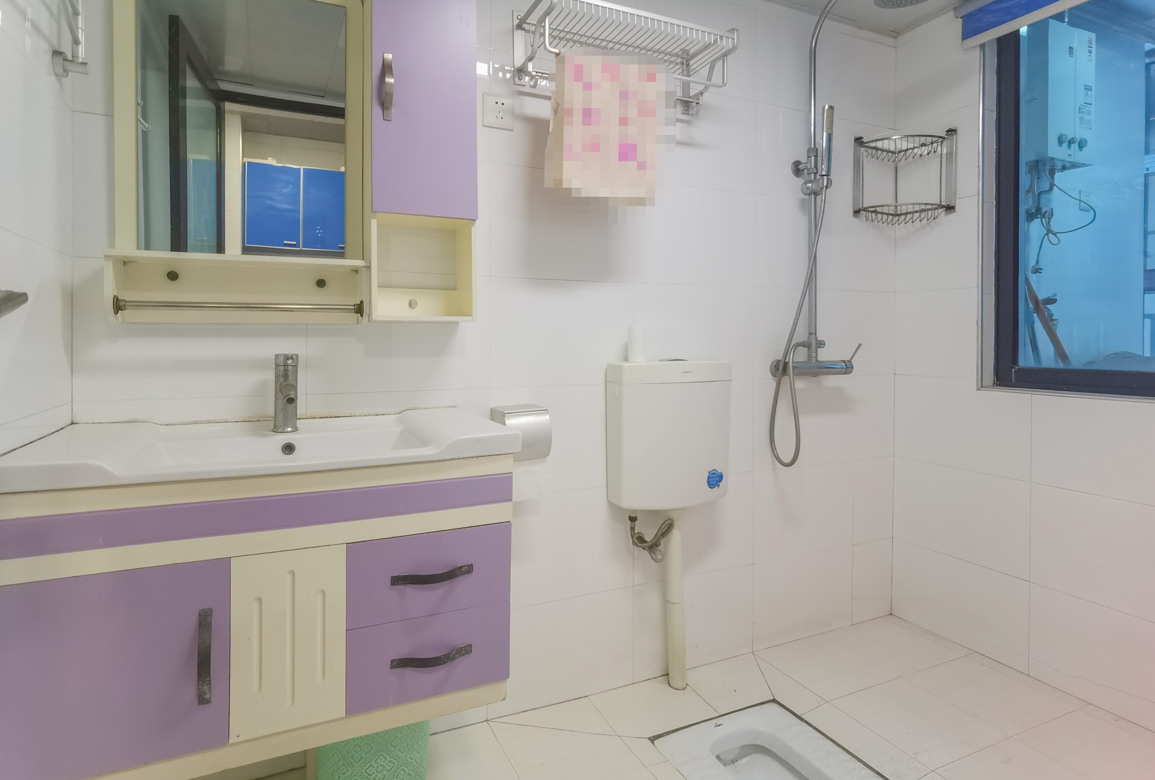 圣华名城建设北路110号 2室2厅1卫 49.0万 圣华名城建设北路110号 2室2厅1卫 49.0万客厅