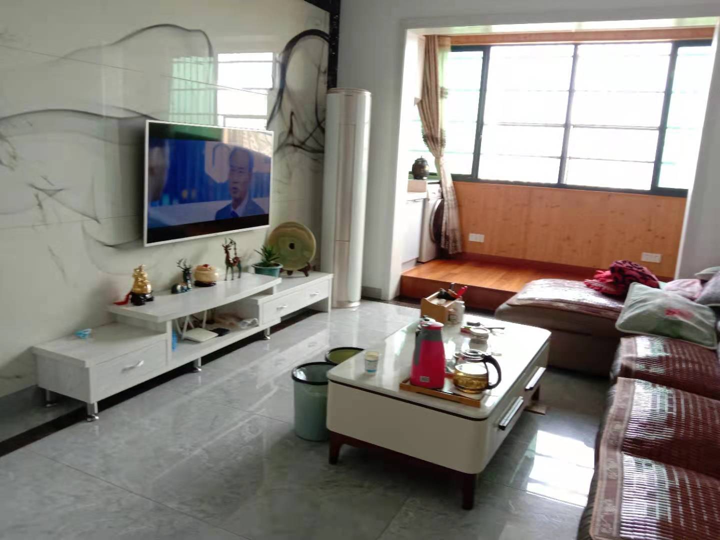 锦绣欣城  2室2厅1卫    66.8万 锦绣欣城  2室2厅1卫    66.8万客厅