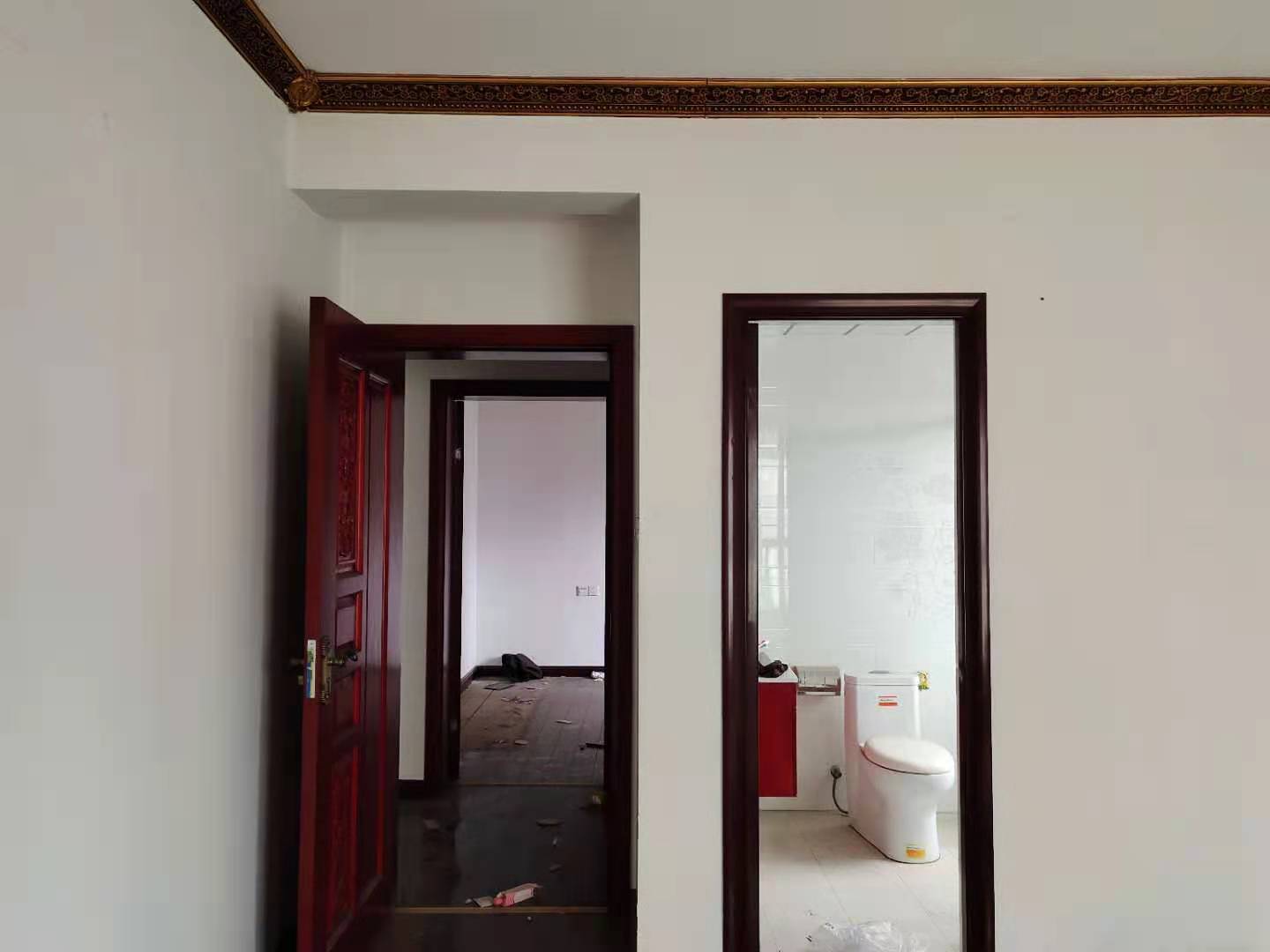 东方豪苑 3室2厅2卫 65.8万 东方豪苑 3室2厅2卫 65.8万客厅