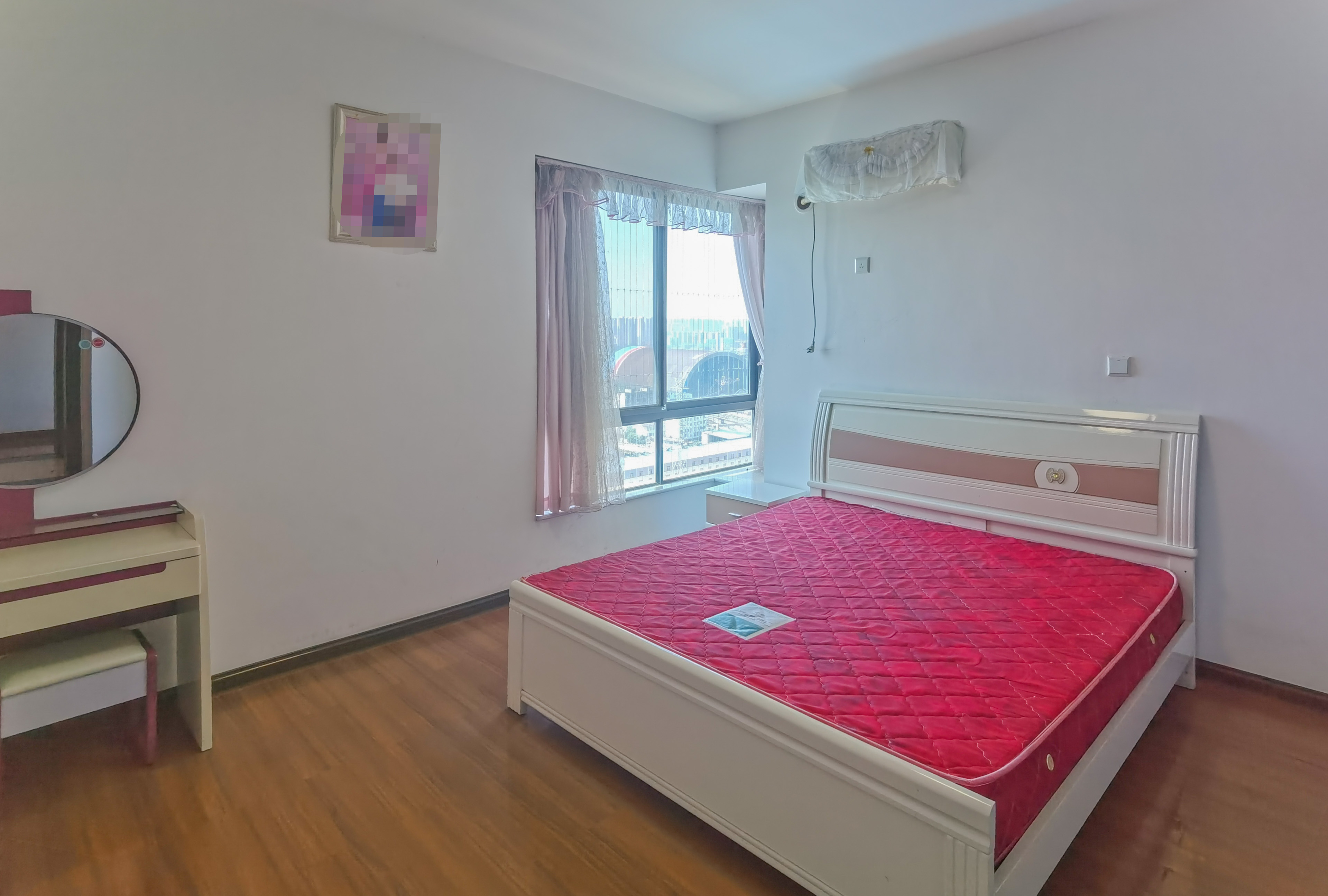 圣华名城建设北路110号 2室2厅1卫 49.0万 圣华名城建设北路110号 2室2厅1卫 49.0万客厅