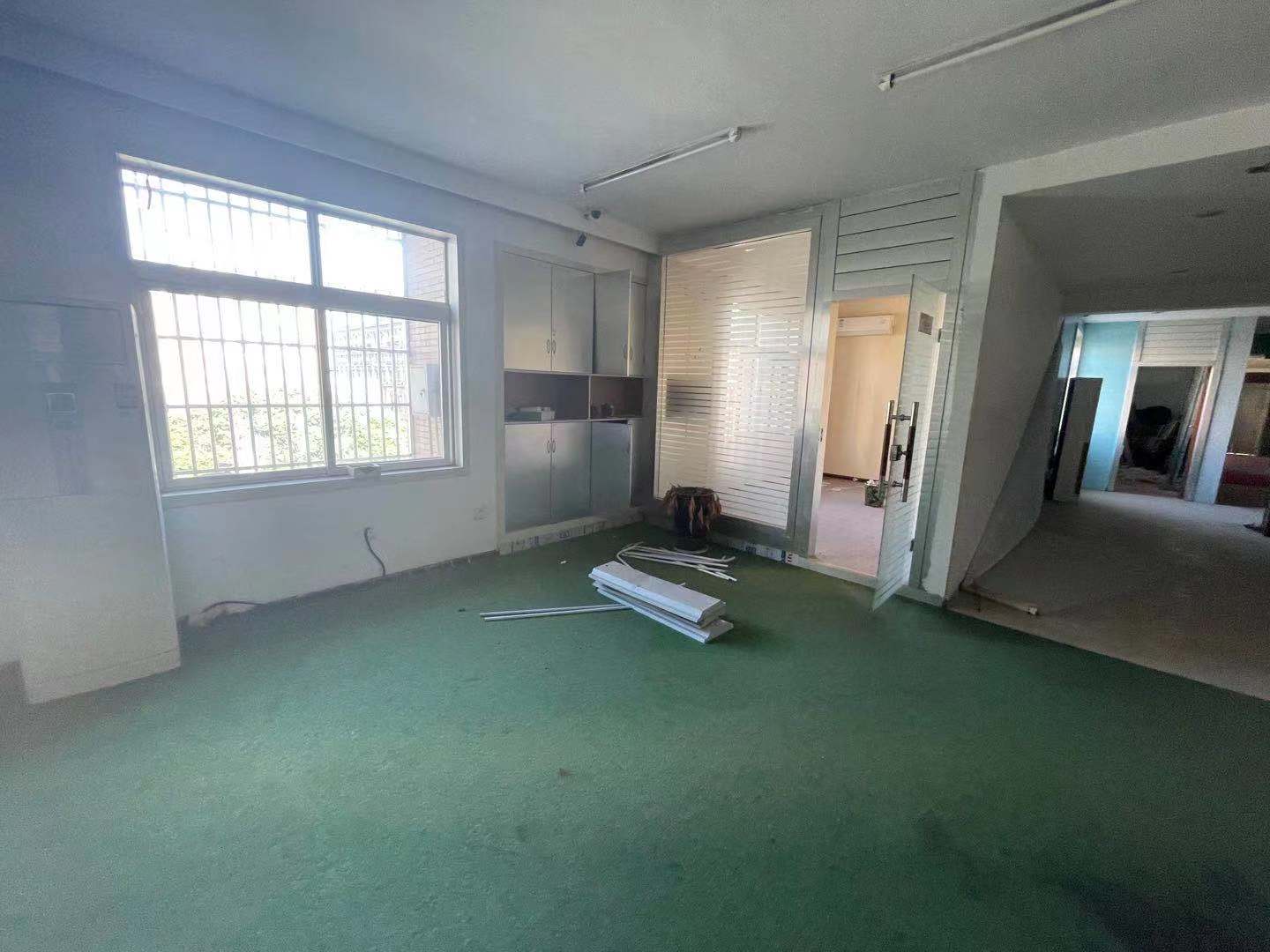 长建建材市场  1室1厅1卫   18000.00元/月室内图
