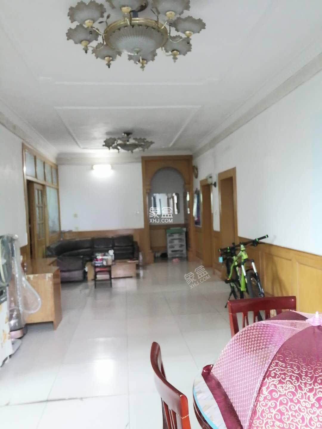 朝阳工商苑 3室2厅1卫 51.0万 朝阳工商苑 3室2厅1卫 51.0万客厅