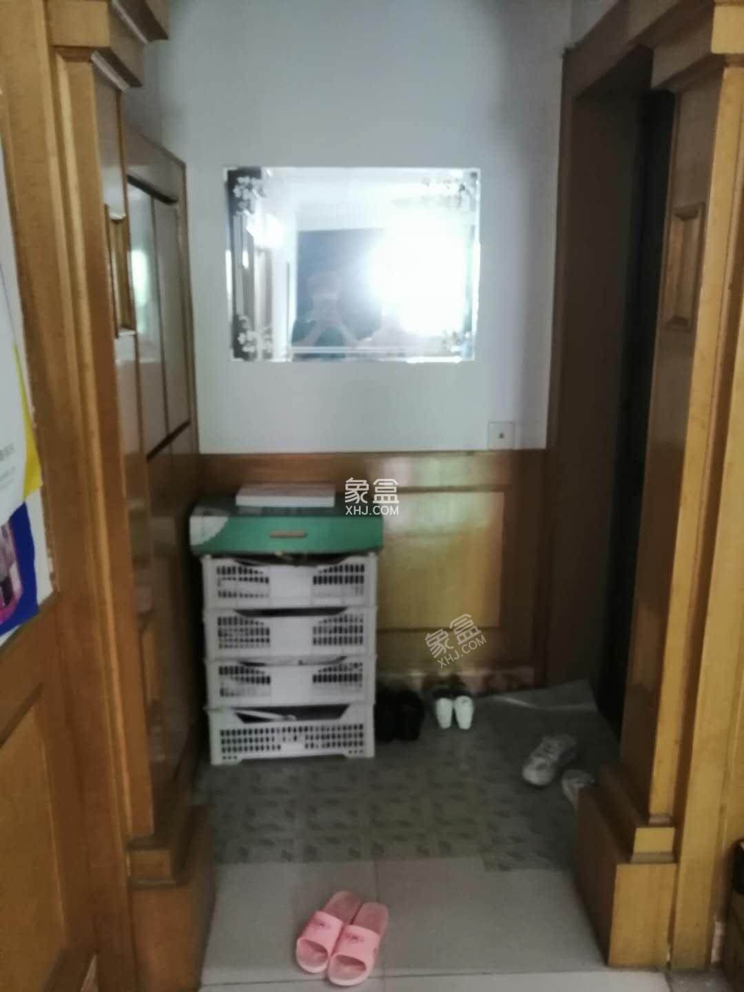 朝阳工商苑 3室2厅1卫 51.0万 朝阳工商苑 3室2厅1卫 51.0万客厅