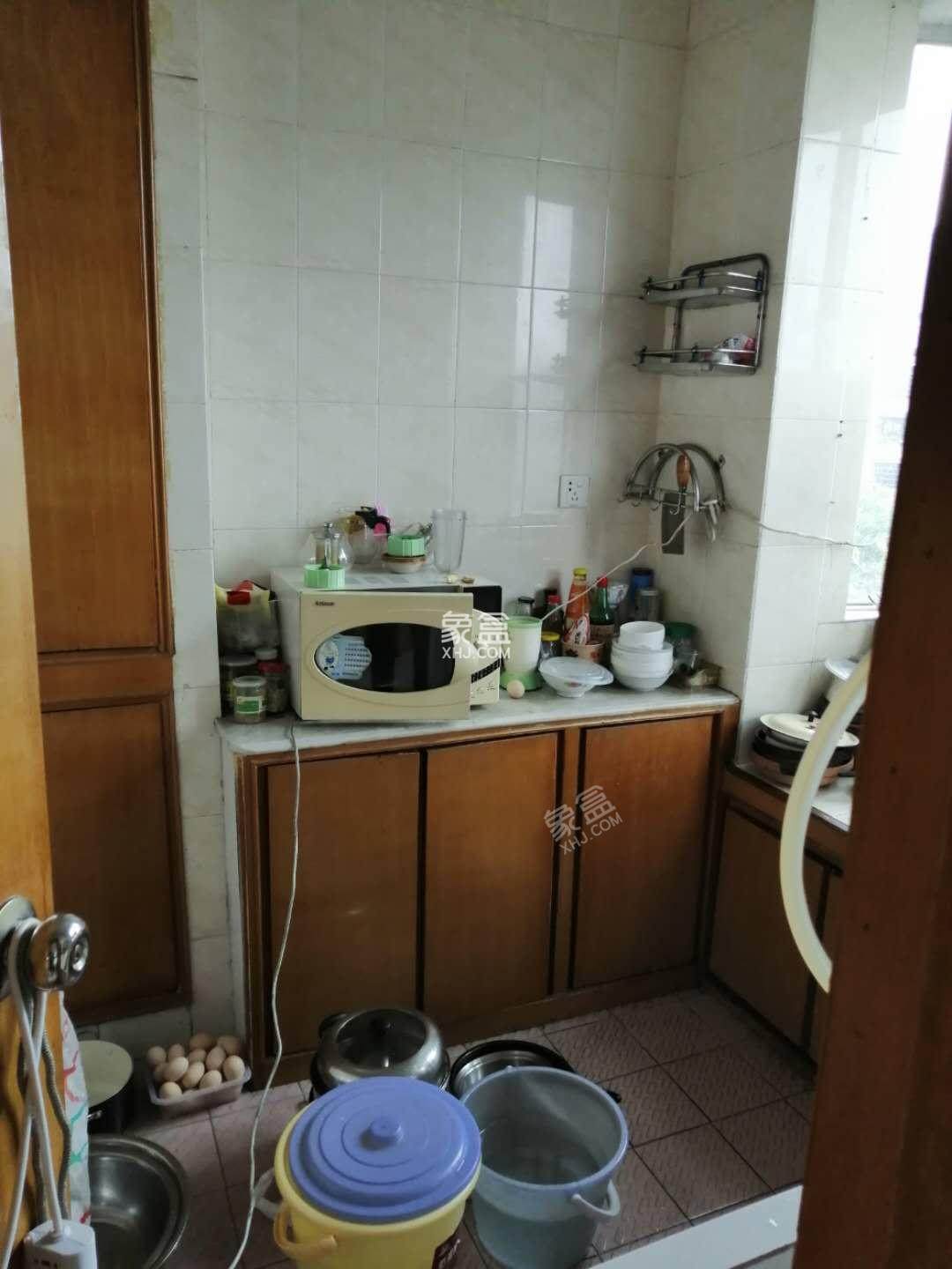 朝阳工商苑 3室2厅1卫 51.0万 朝阳工商苑 3室2厅1卫 51.0万客厅