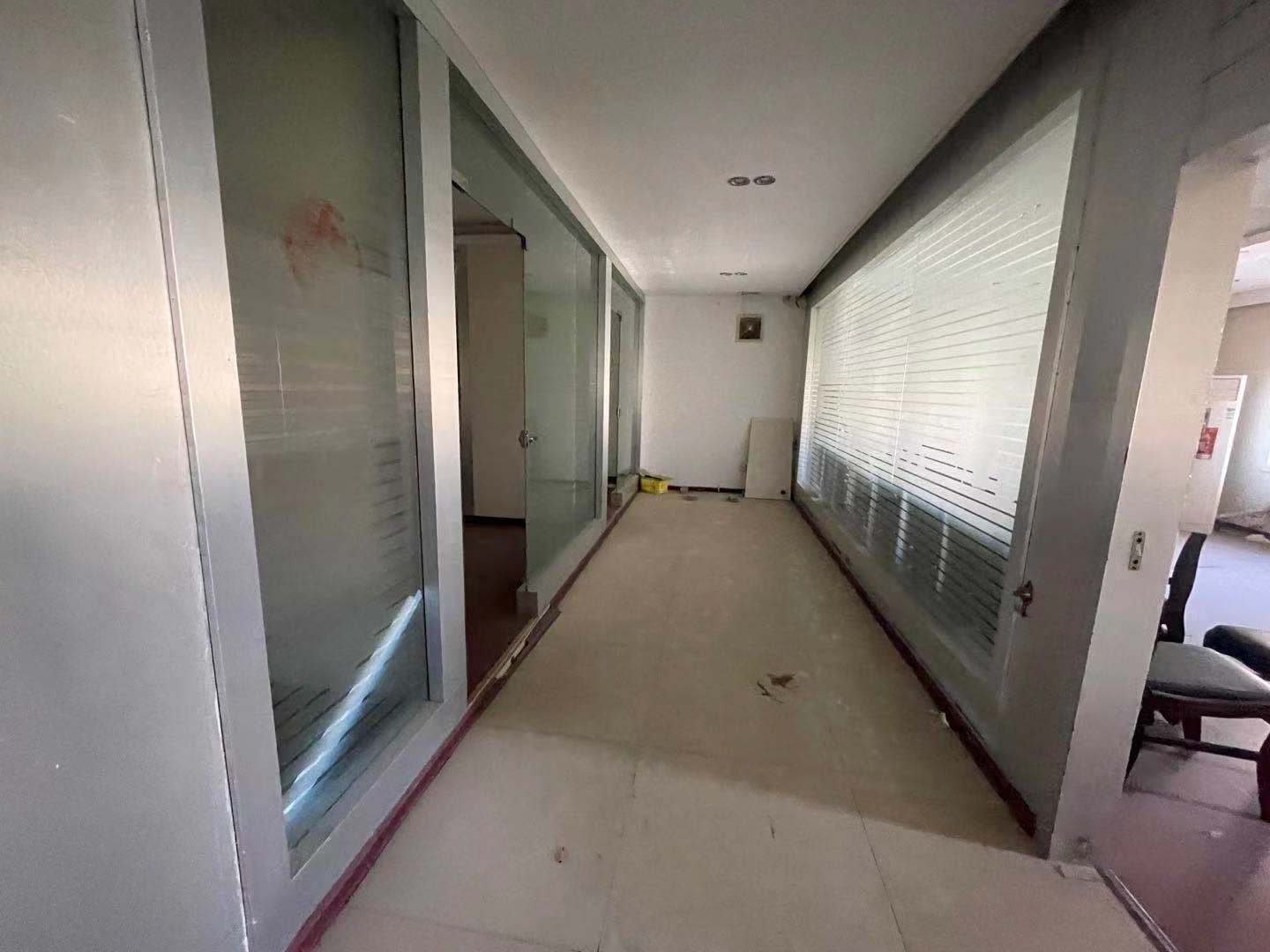 长建建材市场  1室1厅1卫   18000.00元/月室内图