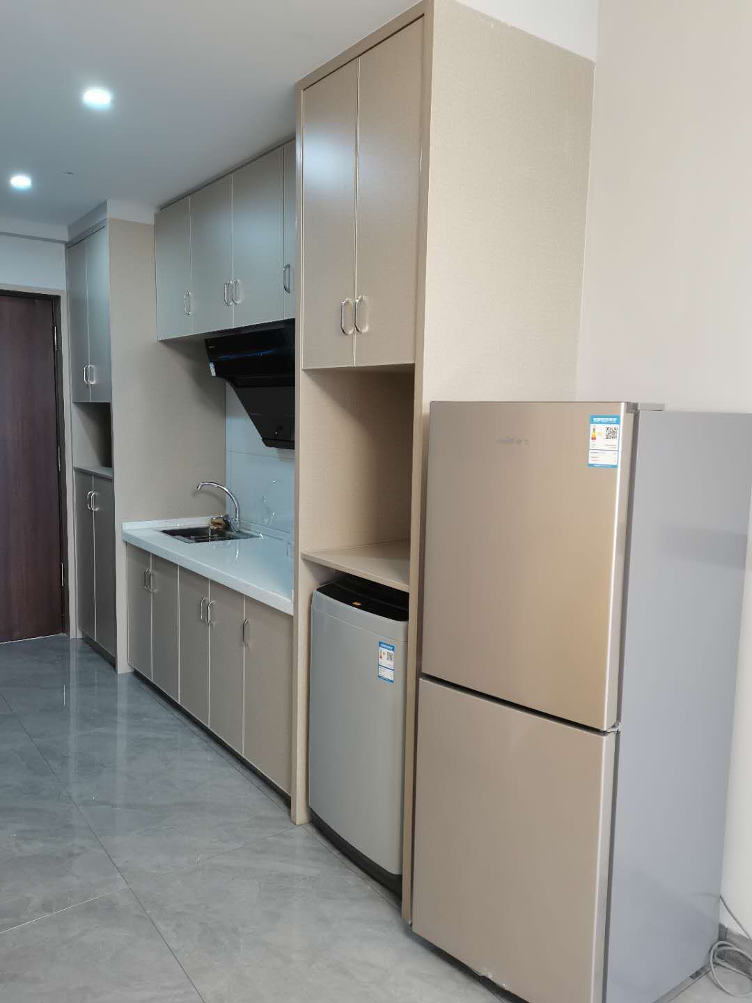 日盛大厦  1室1厅1卫    1800.0元/月户型图