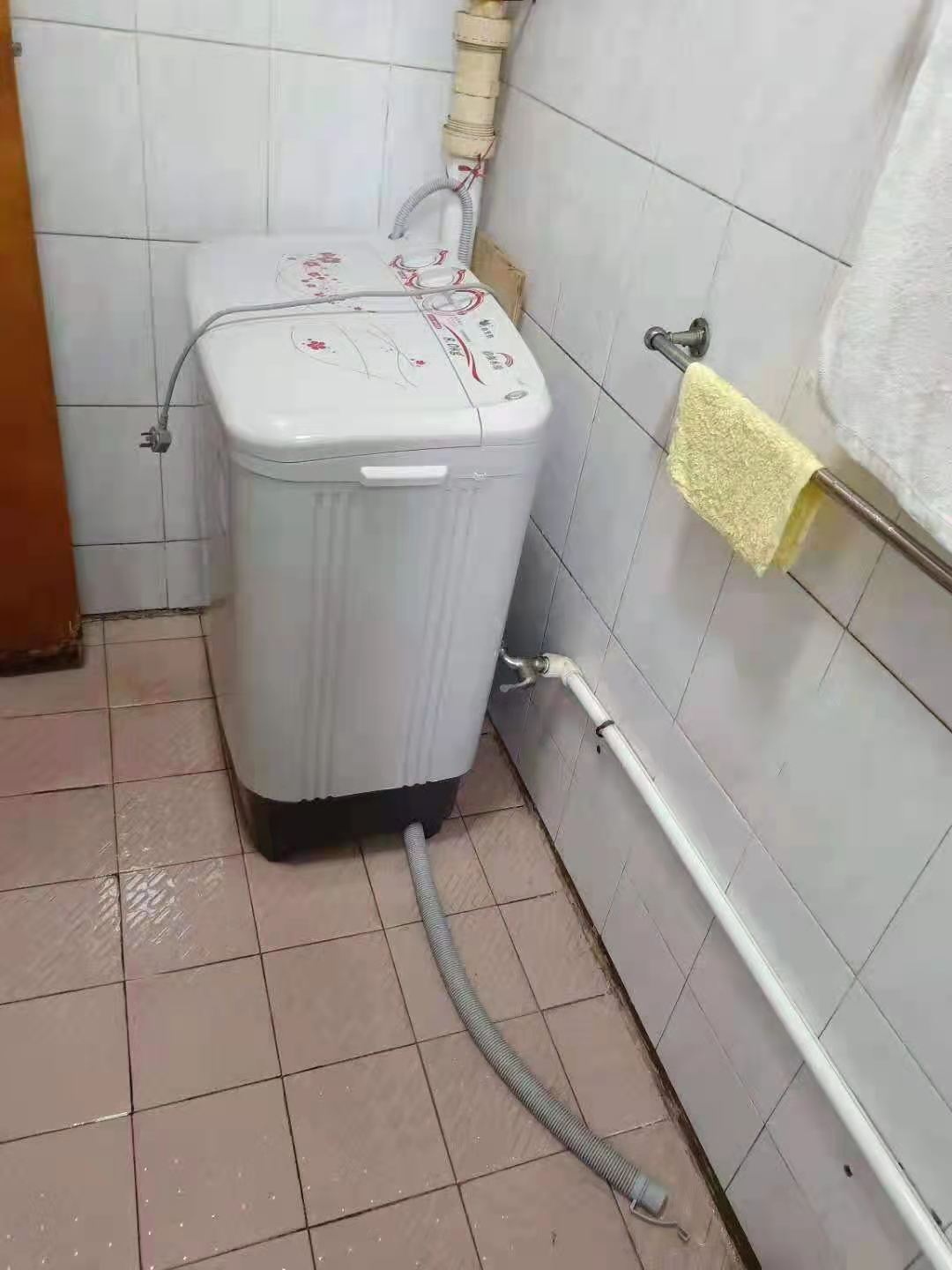 新荷家园 2室2厅1卫 1200.0元/月 新荷家园 2室2厅1卫 1200.0元/月室内图