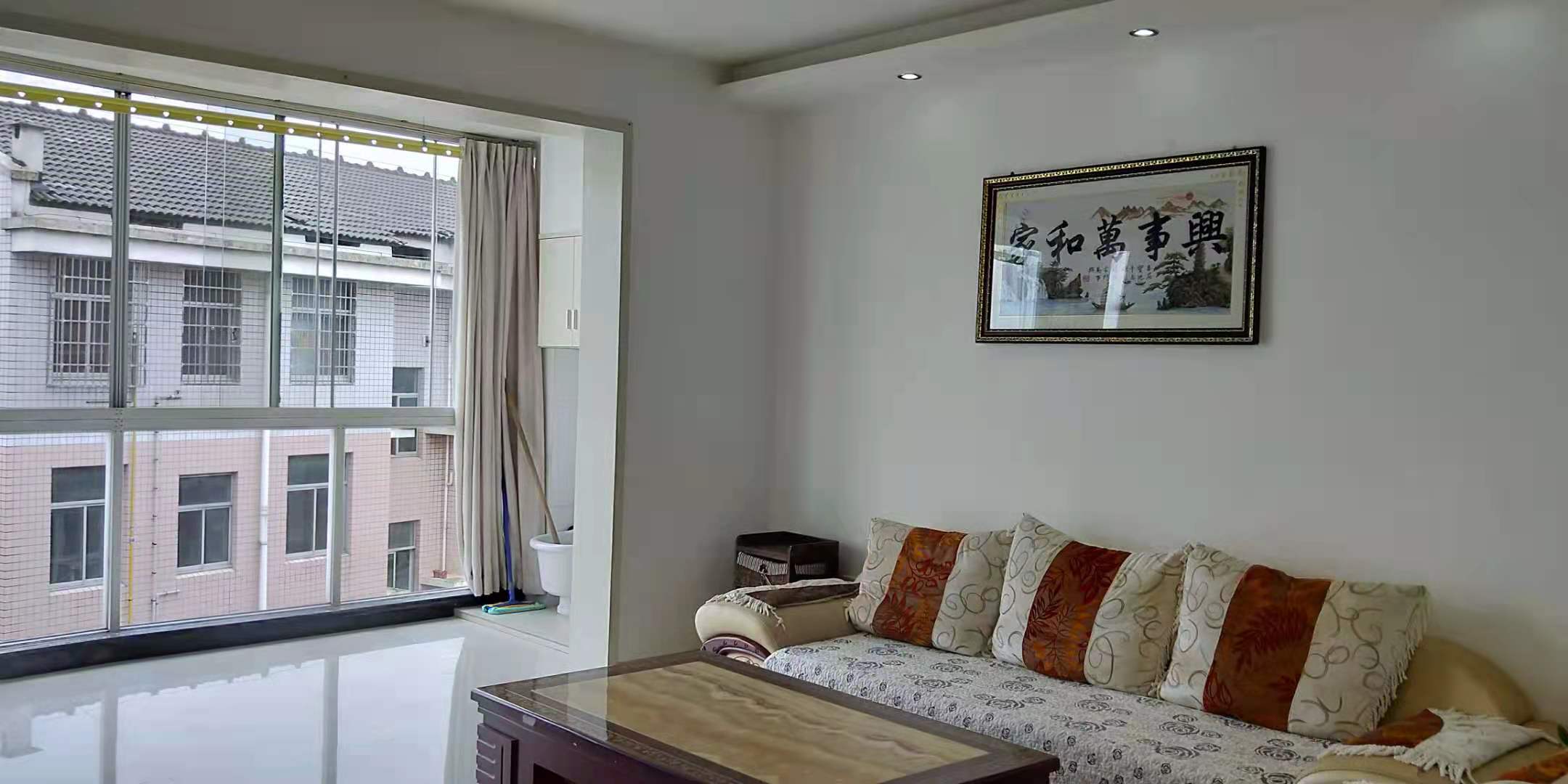 戴家岗安置小区 2室2厅1卫 1500.0元/月 戴家岗安置小区 2室2厅1卫 1500.0元/月室内图