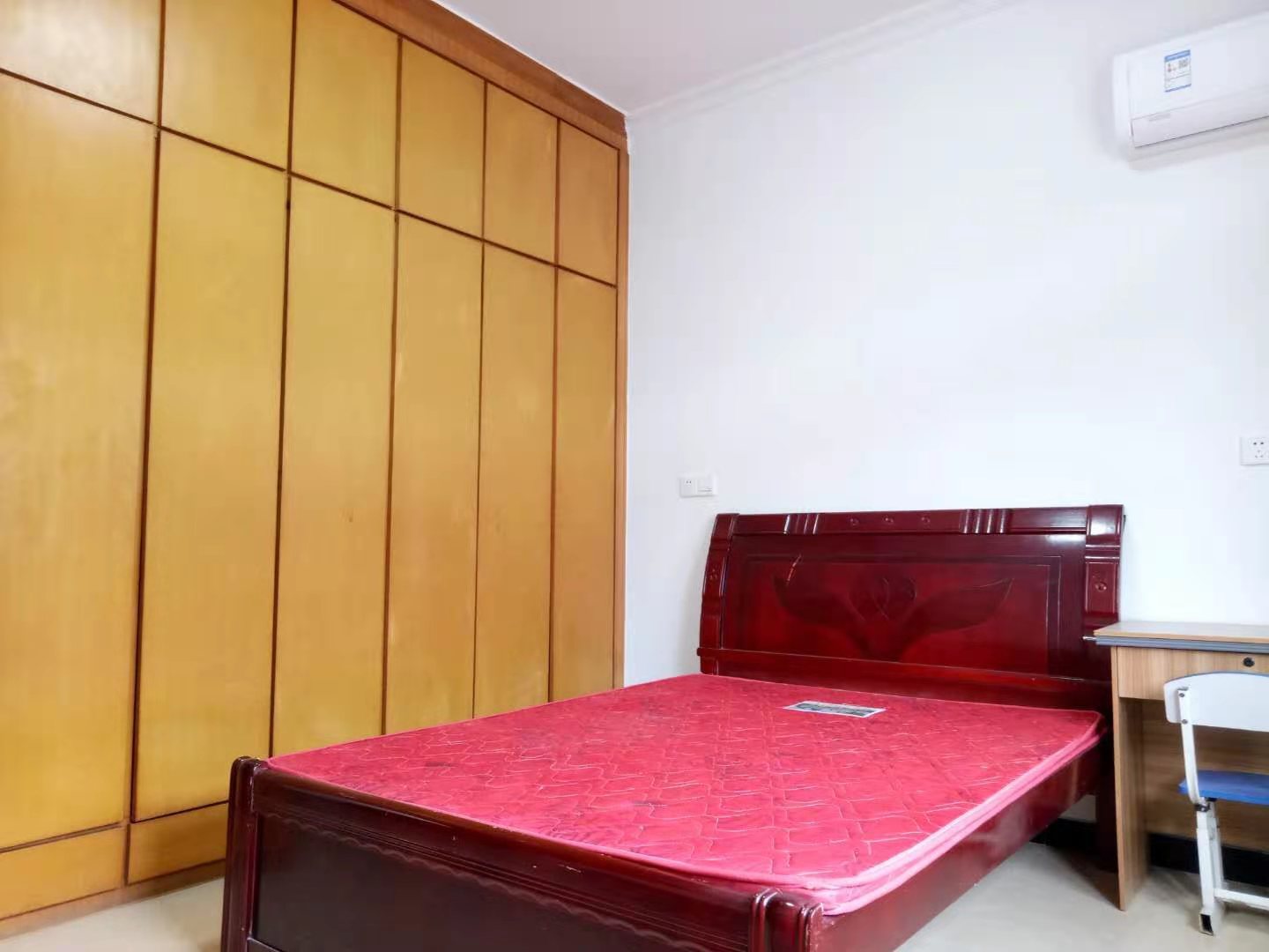 家饰建材城 2室1厅1卫 1100.0元/月 家饰建材城 2室1厅1卫 1100.0元/月室内图